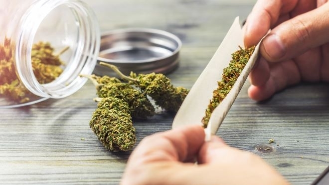 Германия от понеделник легализира канабиса за развлекателни цели но в