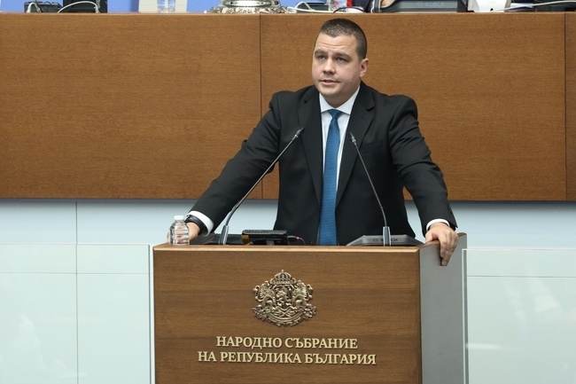 Балабанов, ИТН: Държавата е в тежка криза, а хаосът е пълен