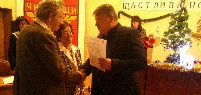 Златни и диамантени сватби събраха за нова венчавка семейства в Чипровци /снимки/
