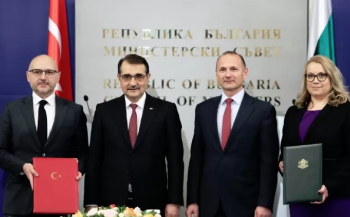 Докладът на анкетната комисия разследвала аферата с турската Боташ предизвика