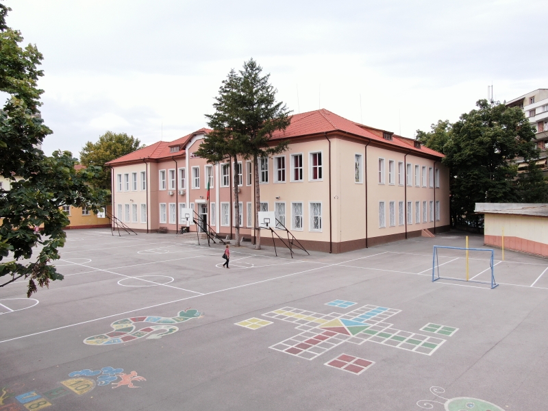 С падането на температурите стартира отоплението в сградите на общинска