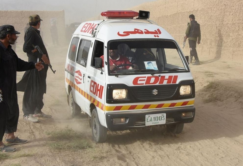 128 души загинаха при самоубийствен атентат в пакистанския град Мастунг