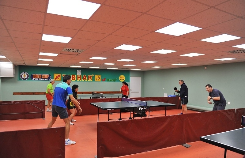 Общо 16 тенисисти участваха в тазгодишния традиционен Коледен турнир по