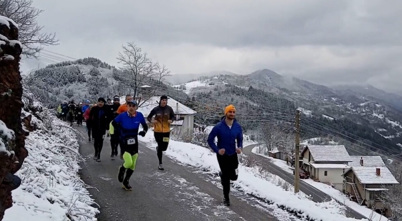 В предизвикателен леден маратон във Врачанския Балкан се впуснаха 75