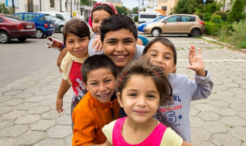 Повече от половината деца 55 процента искат да напуснат Румъния