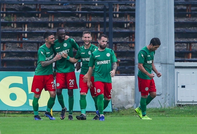 Славия спечели с 2 1 домакинството си на Ботев Враца и