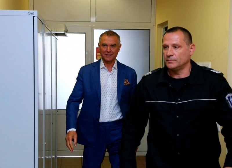 Атанас Бобоков и още четирима обвиняеми ще бъдат доведени в