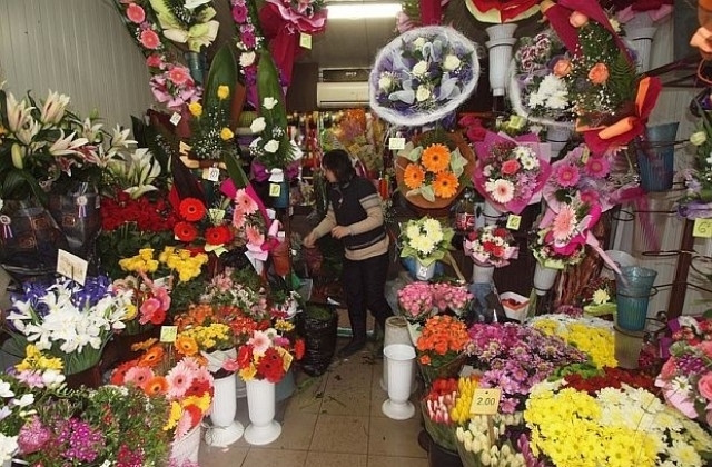 Масови проверки в цветарските магазини се провеждат в цялата страна