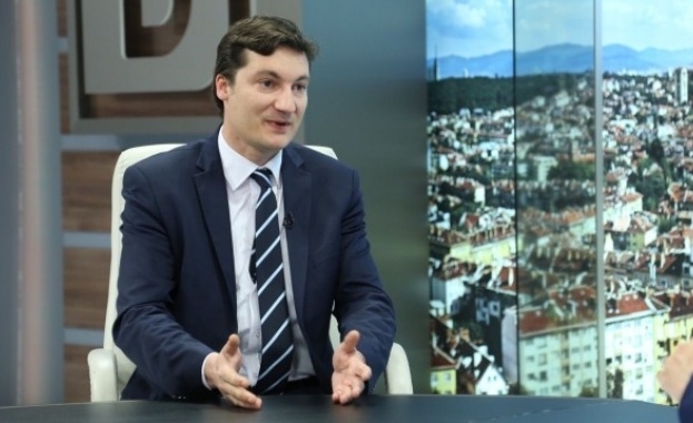 При обсъждането на доклада на КЕВР лидерът на БСП Корнелия