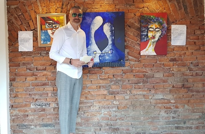 Врачанският художник Красимир Митев представи изложбата си Докосване на приятели