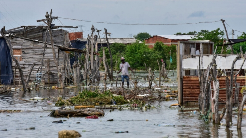 80 души са загубили живота си а 10 души са