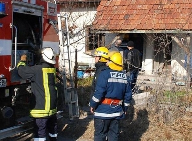 Възрастен мъж е намерил смъртта си след пожар в дома