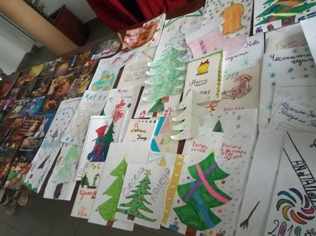 Две ученички от Брусарци организират благотворителен базар за хора с