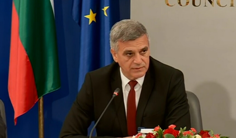 Министър председателят Стефан Янев представи новите 28 областни управители в страната