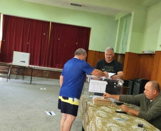 Без проблеми на вота в монтанското село Дълги дел