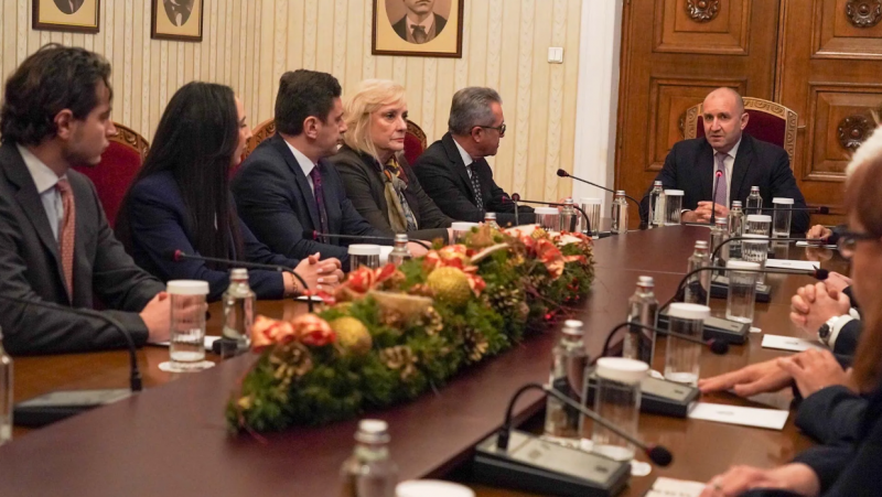 Четвъртата политическа сила в парламента ДПС Ново начало проведе консултации