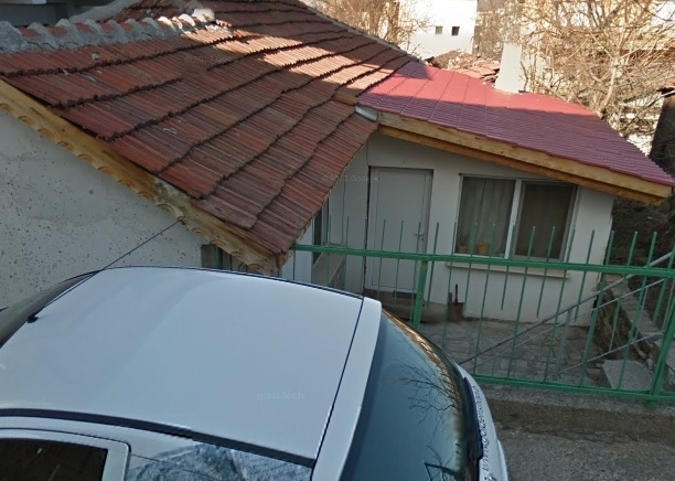 Частен съдебен изпълнител обяви за продан китна къщичка във Враца,