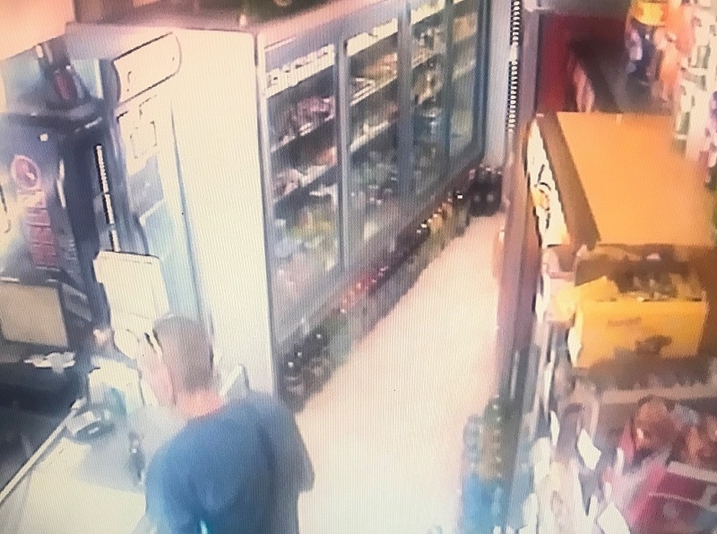 Мъж се е опитал да открадне оборота от касата на