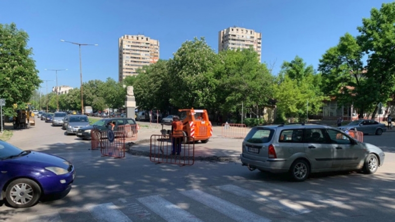 Ново кръгово движение изграждат на кръстовището между улиците Акад Стефан