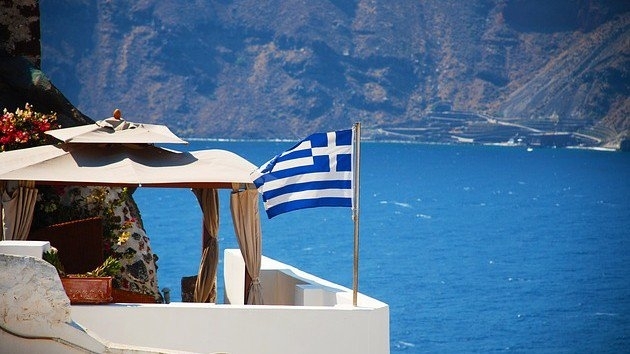 Строгите ограничения за влизащите в Гърция се очаква да отпаднат