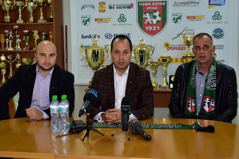 Ботев Враца обяви новия си старши треньор Антони Здравков е приел да