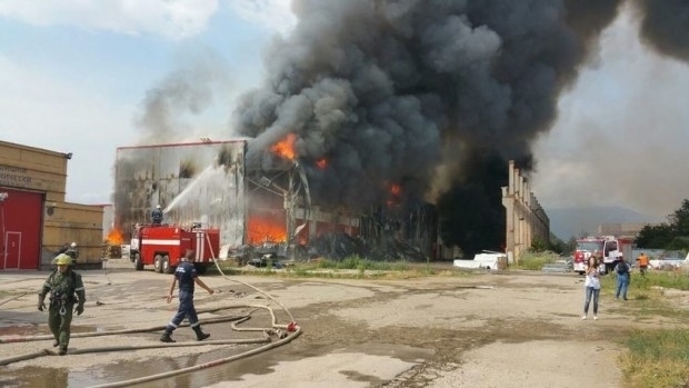 Броят на загиналите при експлозия на електроцентрала в Индия достигна