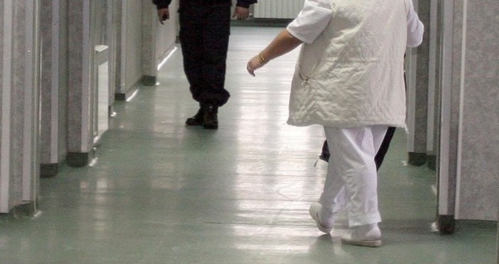 58 годишна жена изпадна в кома след усложнение от грип настанена