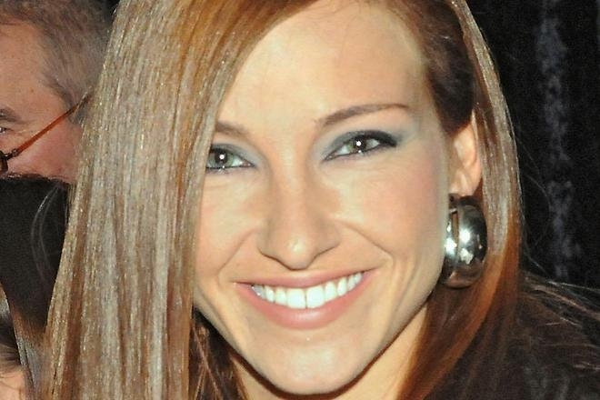 Известната певица актриса и тв водеща Александра Раева тази сутрин