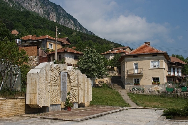 Сдружение Книгини организира среща с жителите на село Челопек в