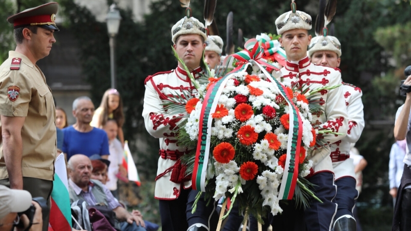 България празнува годишнина от своето обединение На този ден преди
