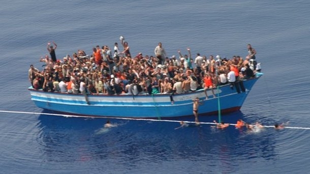 Бреговата охрана на Италия спаси 211 мигранти край Лампедуза предава