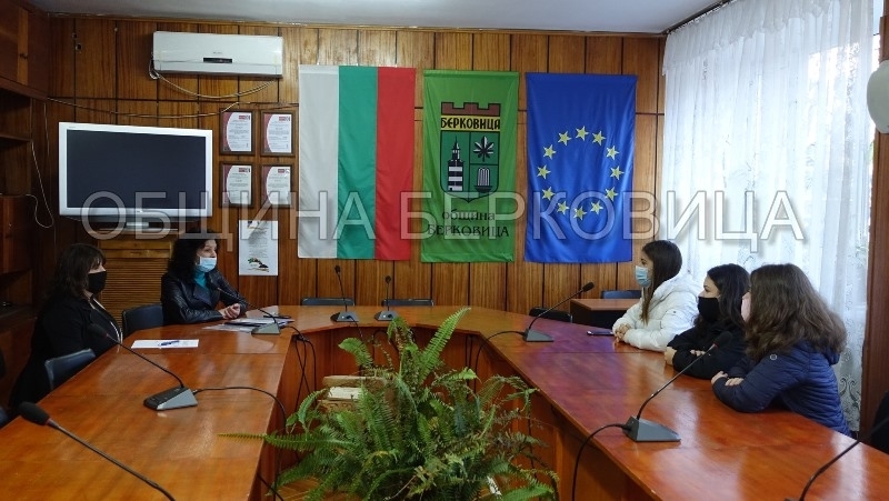 Всяка година Община Берковица подкрепя децата с изявени дарби като