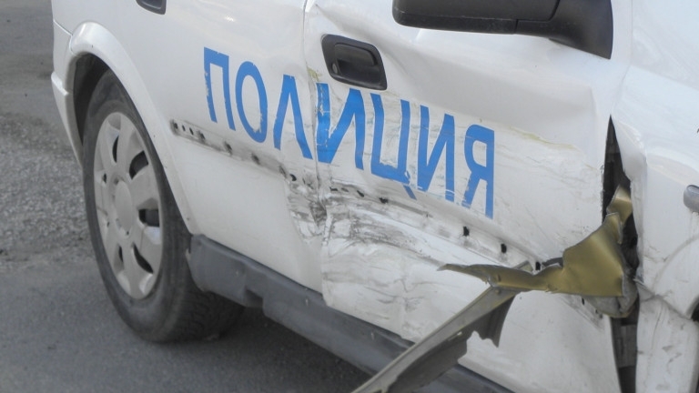 Полицейско преследване край Асеновград завърши с катастрофа Малко преди 14 часа