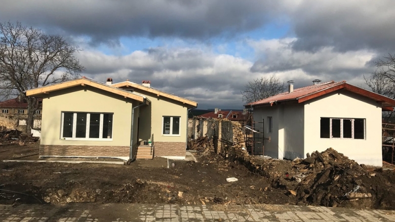 Ключовете на 12 нови къщи бяха връчени в Хитрино Сградите