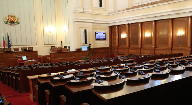 БСП внася вота на недоверие към правителството в сряда съобщи