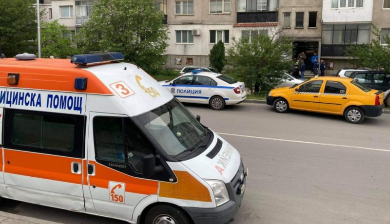 В Гурково младеж е сложил край на живота си навръх