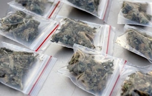 Служители на реда са намерили наркотици в дома на жена