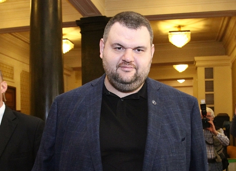 Скандали и афери От това е белязано десетилетието от почти