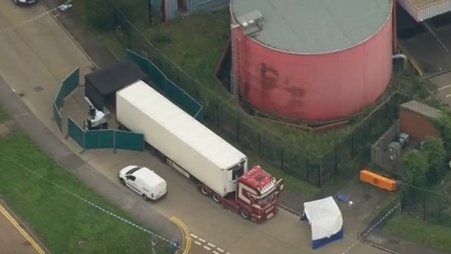 Камионът в който бяха намерени 39 тела в Лондон е