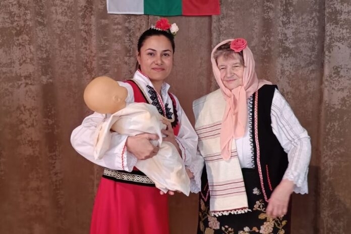 Отпразнуваха Бабинден и в Студено буче /снимки/