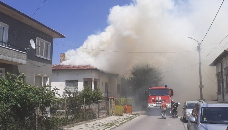 Пожар вилня в къща в Монтанско щетите са сериозни научи