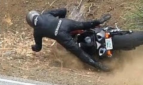 22 годишен мотоциклетист катастрофира тежко на пътя между хасковските села Минерални
