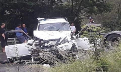 Починал е един от пострадалите в катастрофата на пътя между