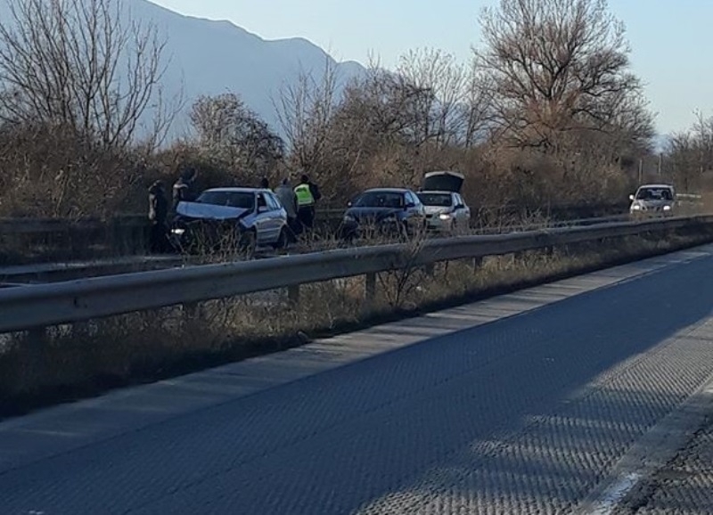 Пътен инцидент е станал преди минути на главен път Е 79