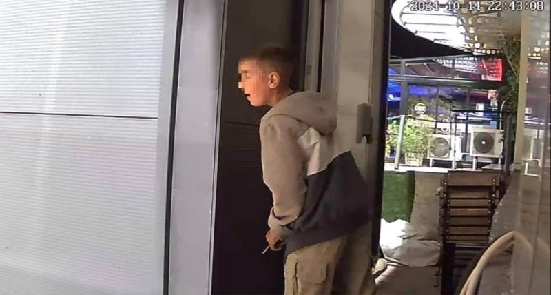 Ексклузивно в BulNews! Хванаха хлапак рецидивист да краде 12-а торта от буса на “Неделя” във Враца /снимки/
