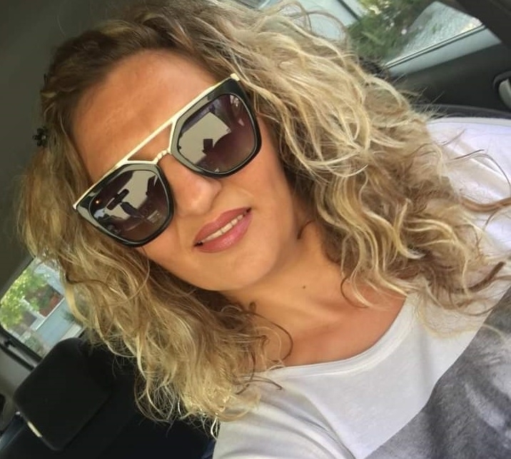 Сеир във Видин! Близка до кмета Ценков се разходи полугола по центъра, гражданите гледат и не вярват на очите си /снимки 18+/