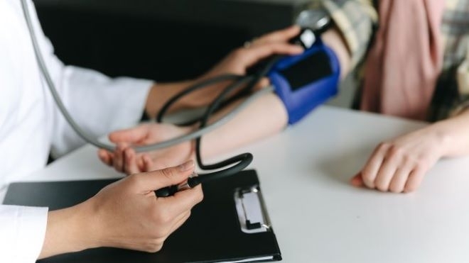 Хроничното високо кръвно налягане е рисков фактор – увеличава вероятността