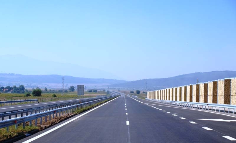 ОГРАНИЧЕНИЯ ЗА ТОВАРНИ АВТОМОБИЛИ Целогодишно за периода на официалните празници