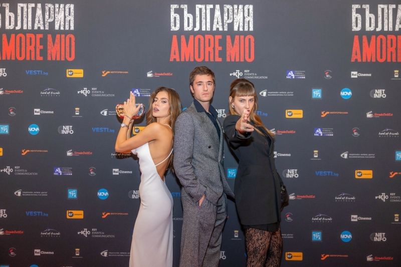 Популярните млади театрални и филмови актьори Даниел Върбанов и Екатерина