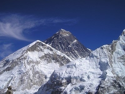 Две вдовици на шерпи загинали на Еверест ще се опитат